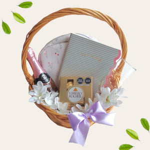 Canasta Box Mujer 3 | Regalos Personalizados | Boketto Lima. Regalos para mujeres y hombres en su Cumpleaños, Día de la Madre, Día del Padre, San Valentín. Regalos para mi novio o novia en nuestro Aniversario o Matrimonio. Detalles para regalar. Regalos a domicilio. Box de regalo. Gift Box en Lima. Gift Boxes Navideños.